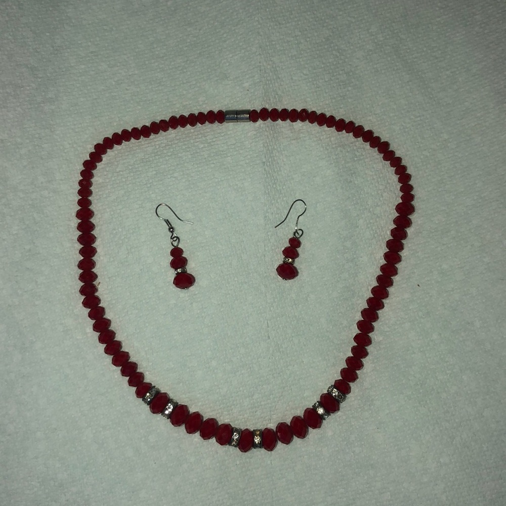 Necklace and earrings set